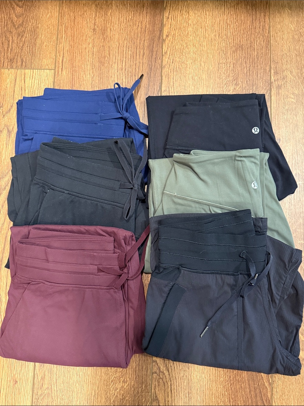 LULULEMON women's joggers bundle in navy, black, olive, burgundy - 6 pair!